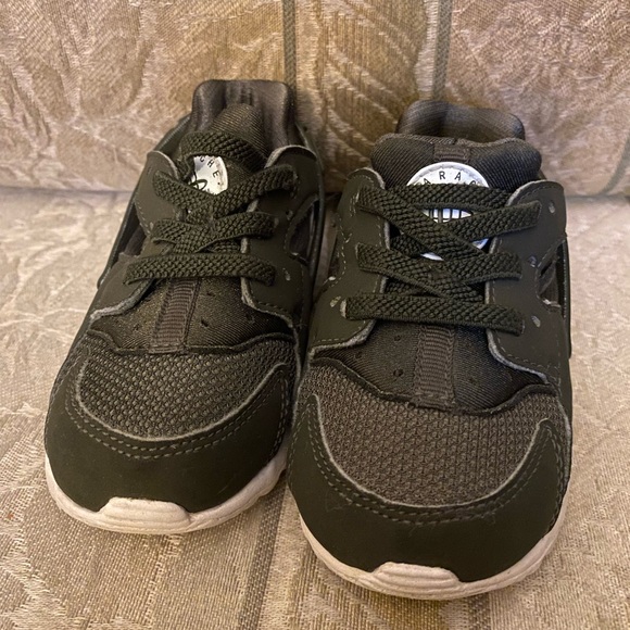 Nike Other - nike huarache green